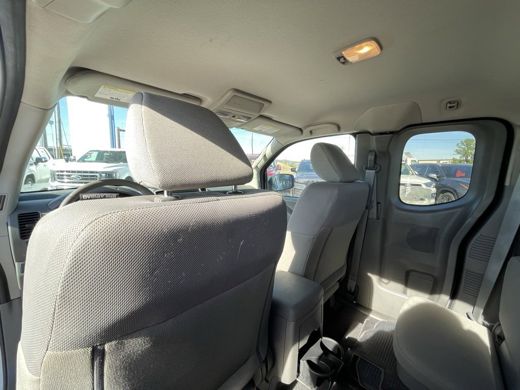 Used 2018 Nissan Frontier S image 27