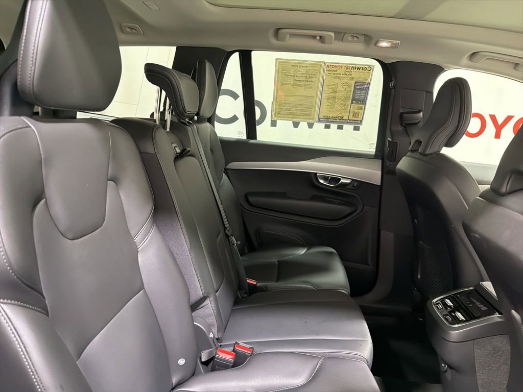 Used 2025 Volvo XC90 B5 Core AWD/4WD image 15