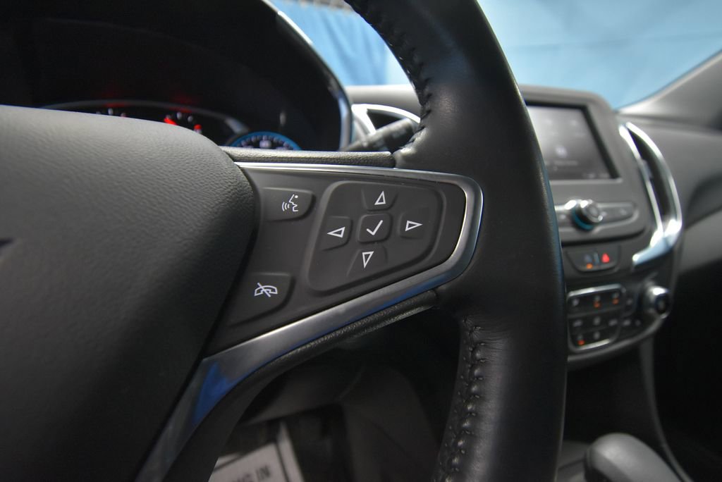 Used 2022 Chevrolet Equinox LT FWD image 12