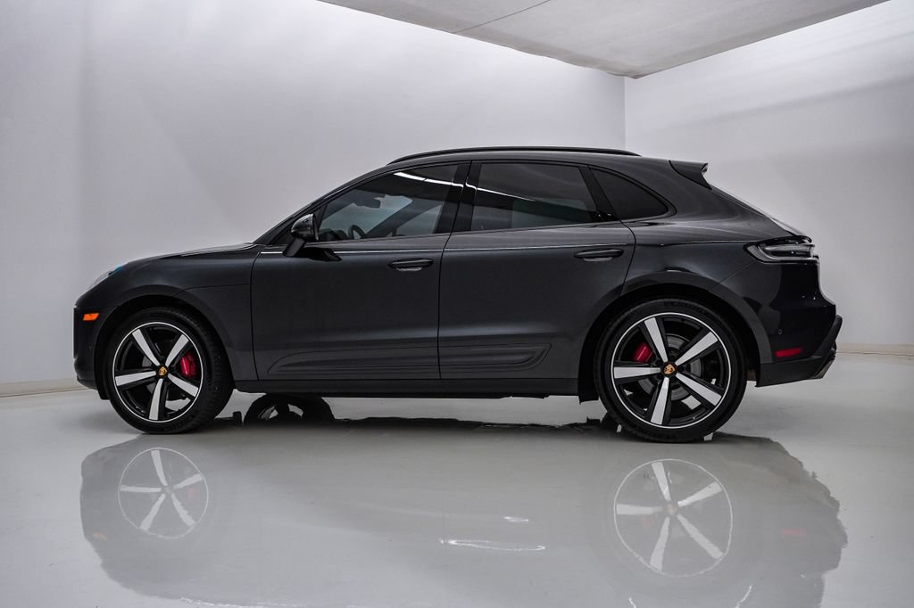 Used 2024 Porsche Macan S AWD/4WD image 2