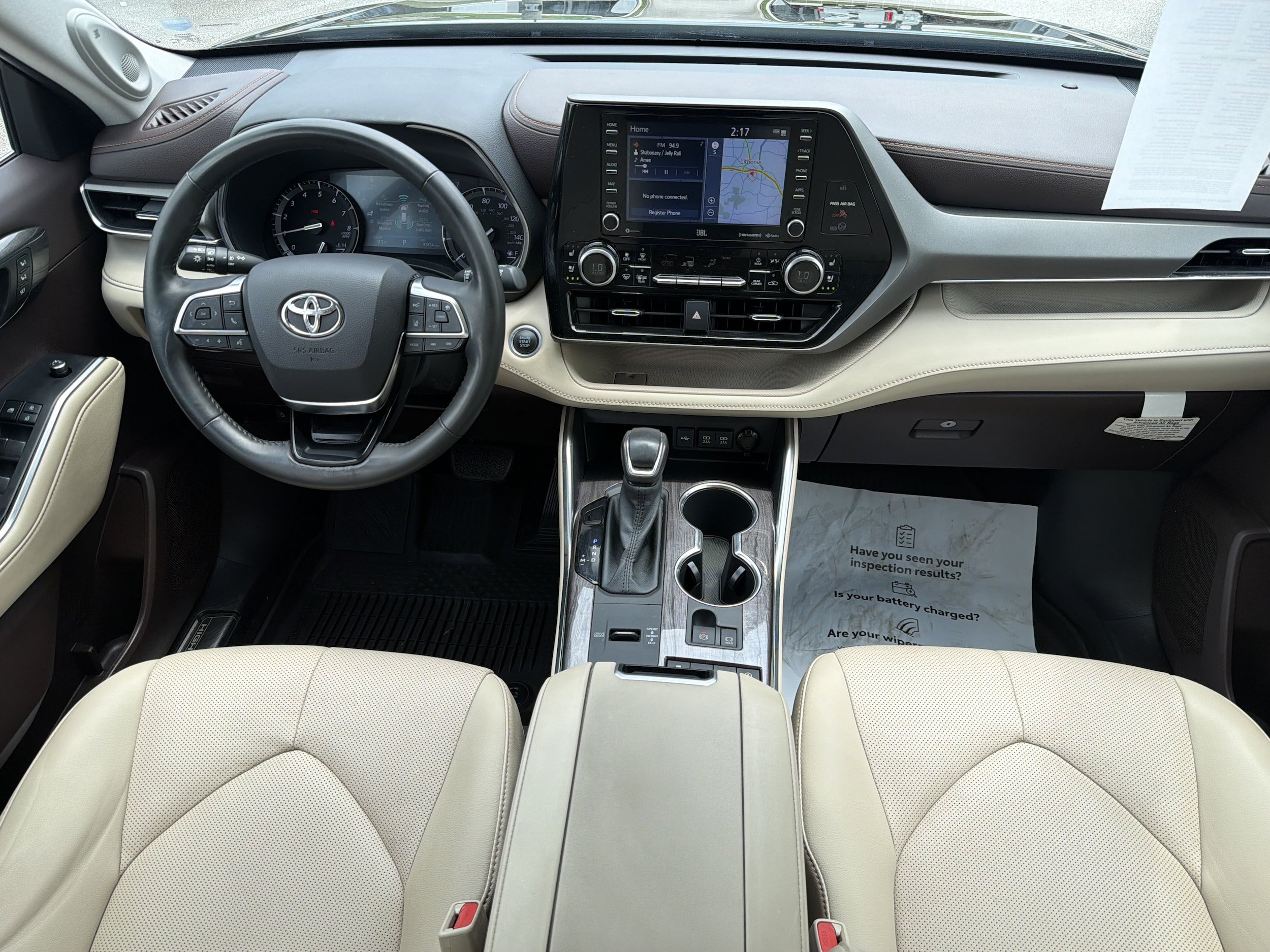 Certified 2021 Toyota Highlander Limited FWD image 2