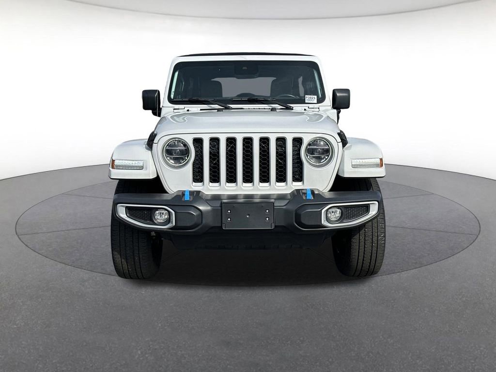 Used 2022 Jeep Wrangler Unlimited Sahara w/ Safety Group image 9