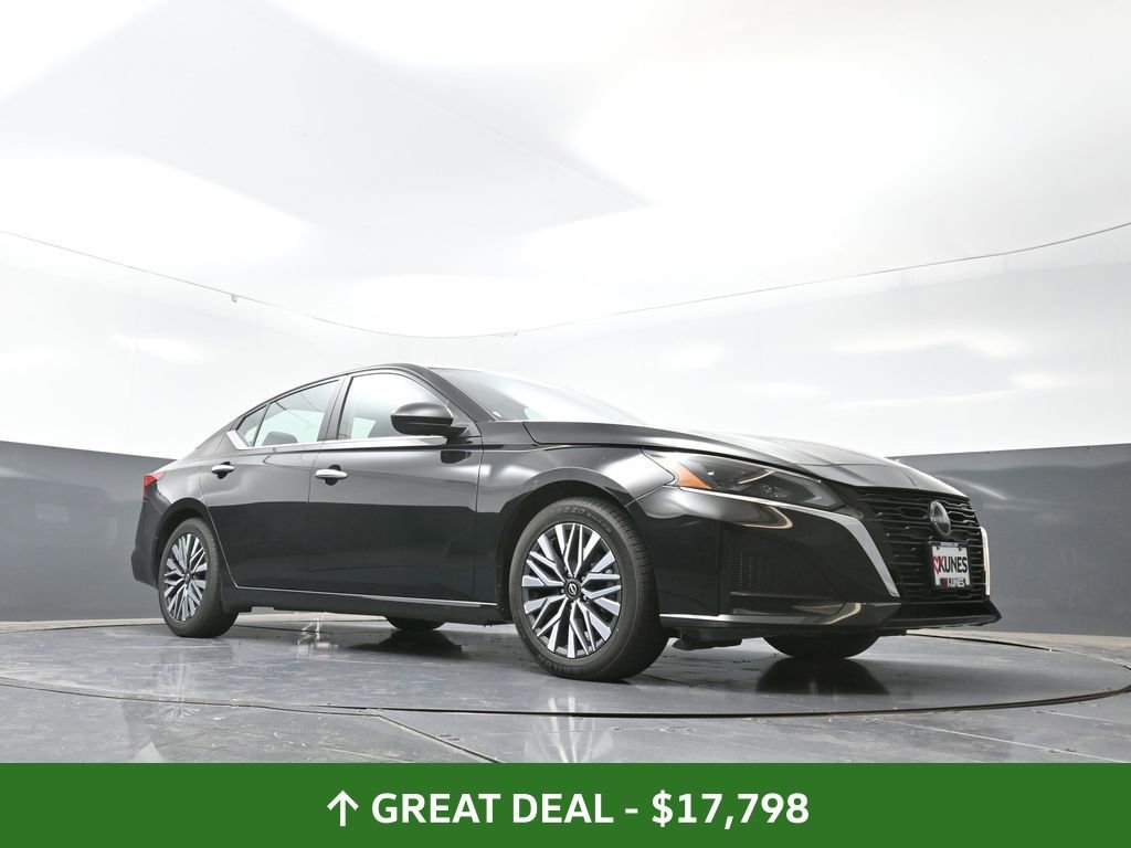 Used 2024 Nissan Altima 2.5 SV image 50
