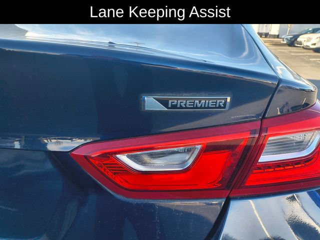 Used 2018 Chevrolet Malibu Premier w/ Premier Sun and Wheel Package image 5