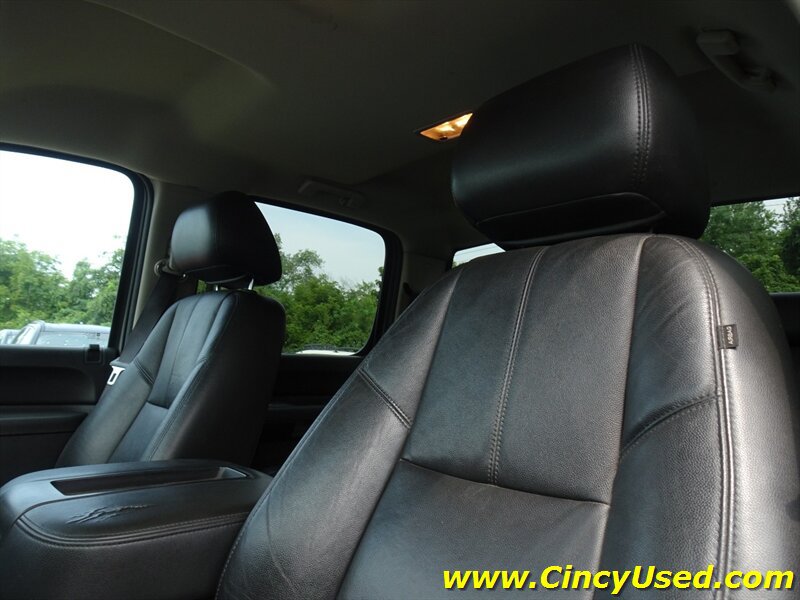 Used 2013 Chevrolet Silverado 2500 LT w/ Interior Plus Package AWD/4WD image 11