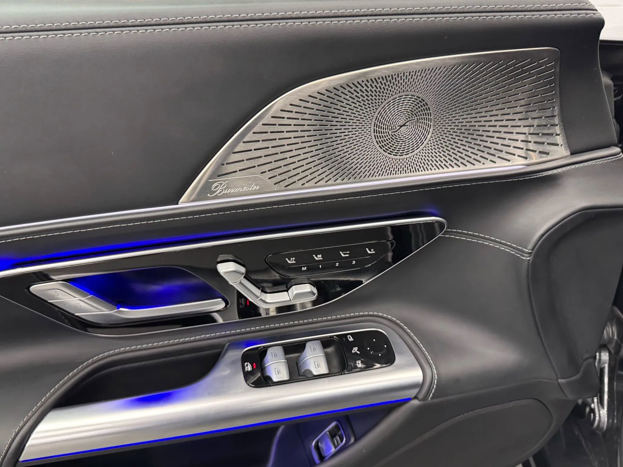 Used 2023 Mercedes-Benz SL 43 AMG w/ Driver Assistance Package image 25