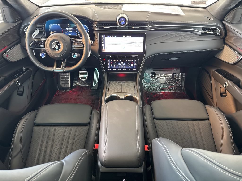Used 2025 Maserati Grecale Modena AWD/4WD image 16