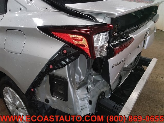 Used 2022 Toyota Prius L Eco FWD image 18
