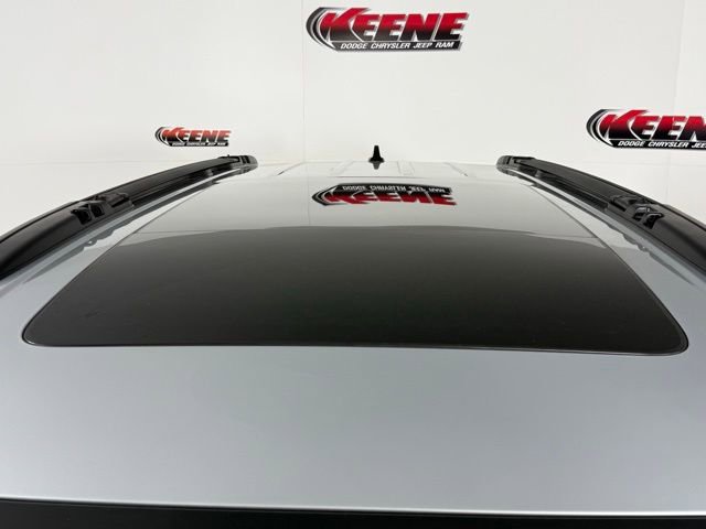 New 2026 Chrysler Pacifica Limited image 8