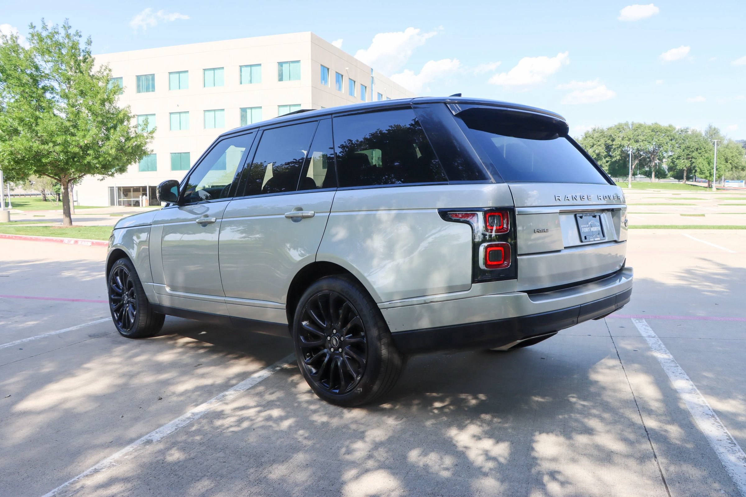 Used 2019 Land Rover Range Rover HSE AWD/4WD image 5
