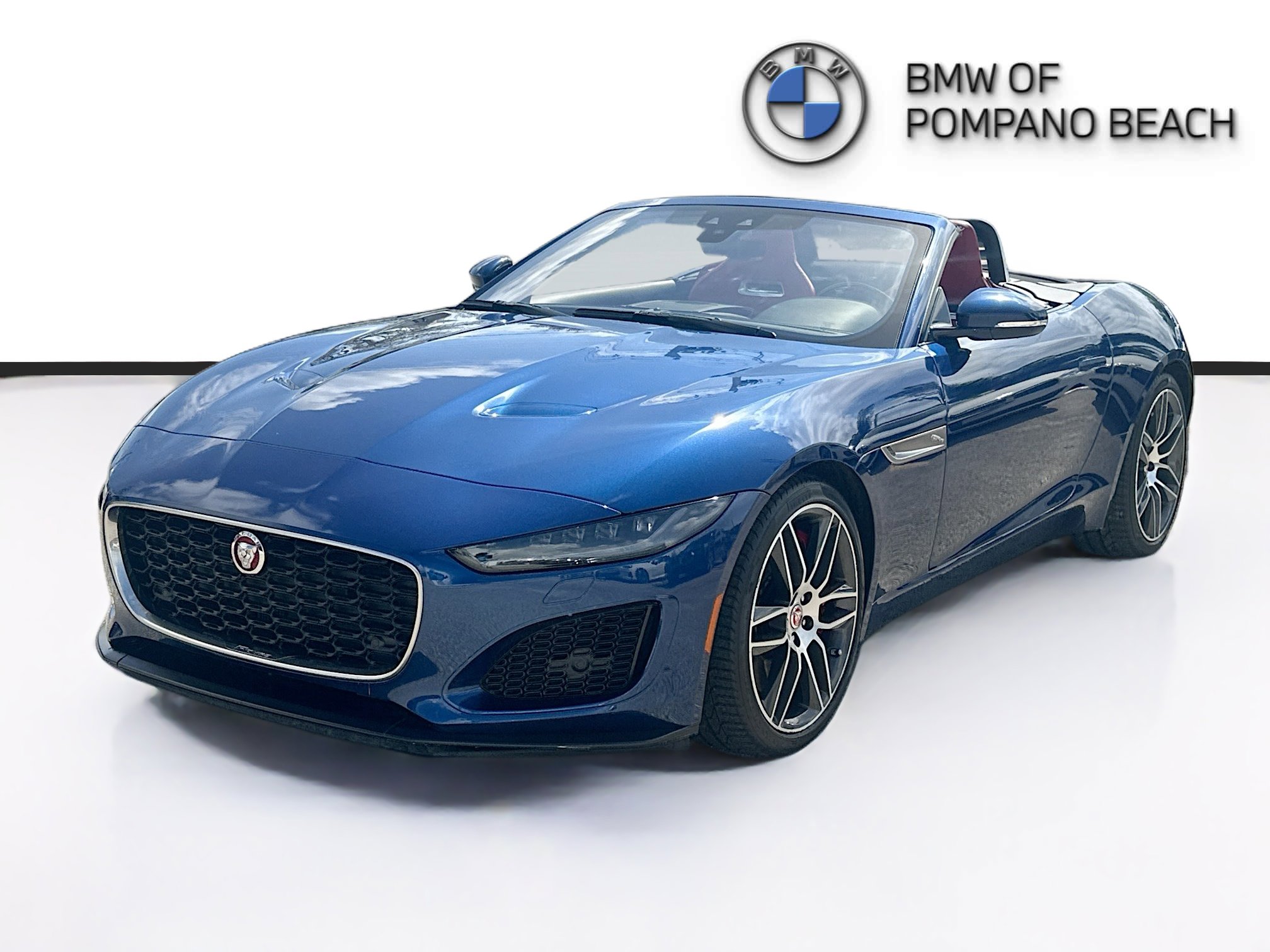 Used 2022 Jaguar F-TYPE Convertible image 3