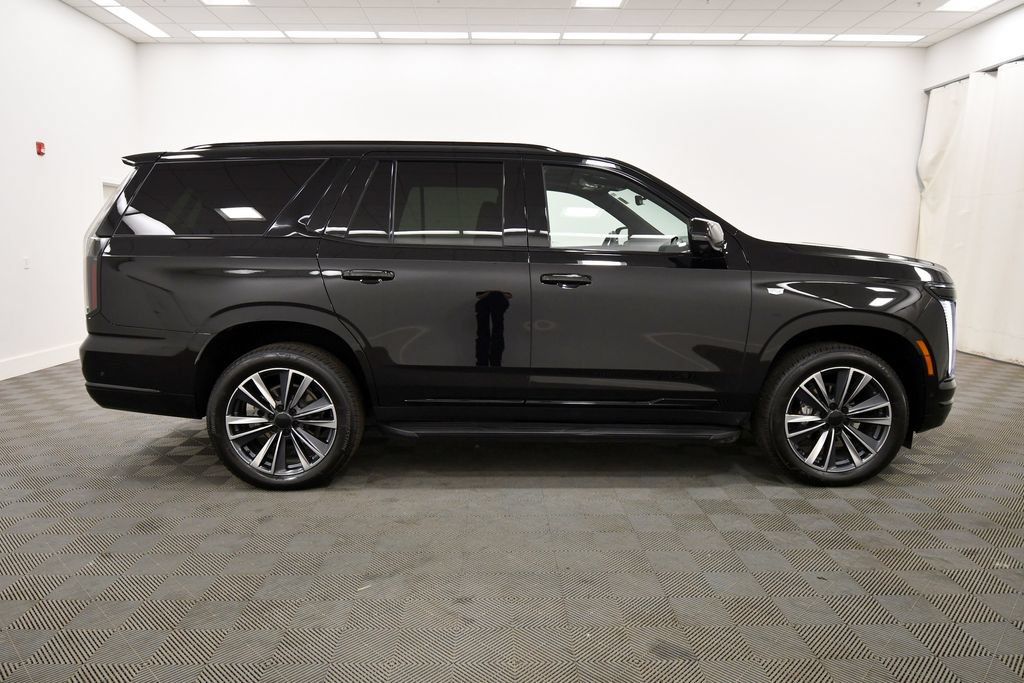 Used 2025 Cadillac Escalade Sport AWD/4WD image 9