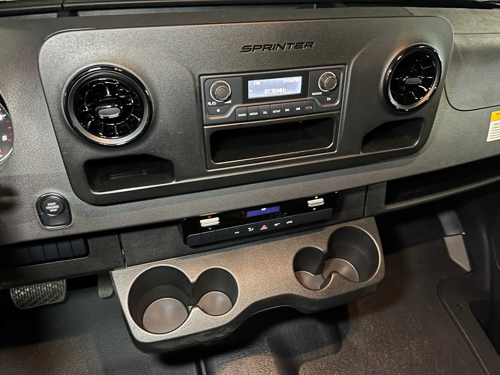 Used 2025 Mercedes-Benz Sprinter 2500 image 31