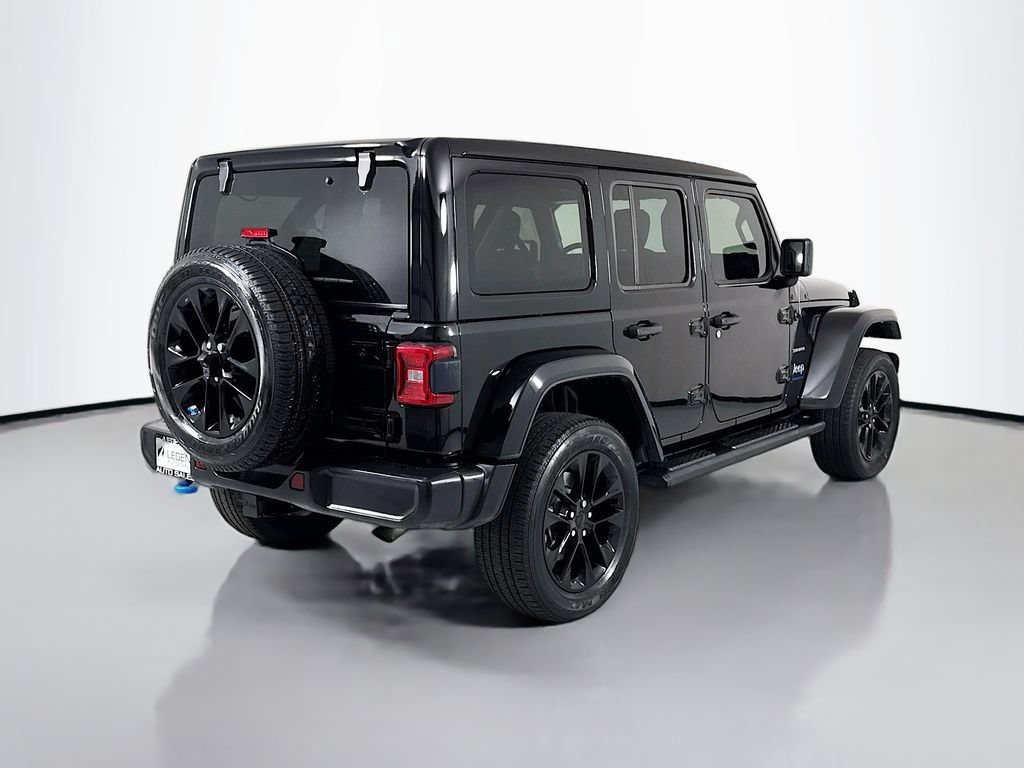 Used 2023 Jeep Wrangler Unlimited Sahara w/ Cold Weather Group AWD/4WD image 4