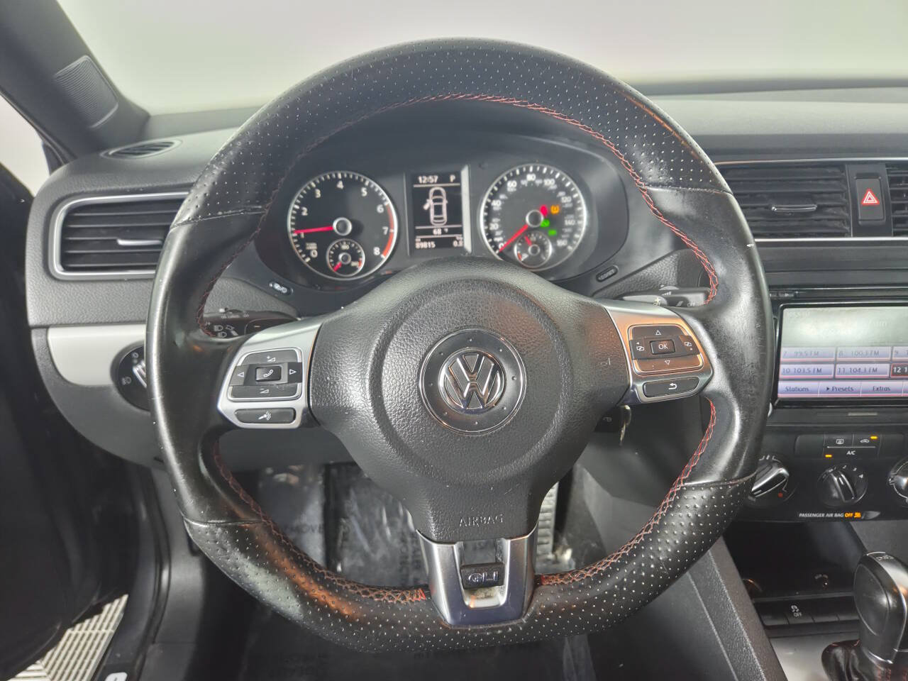 Used 2014 Volkswagen Jetta GLI FWD image 25