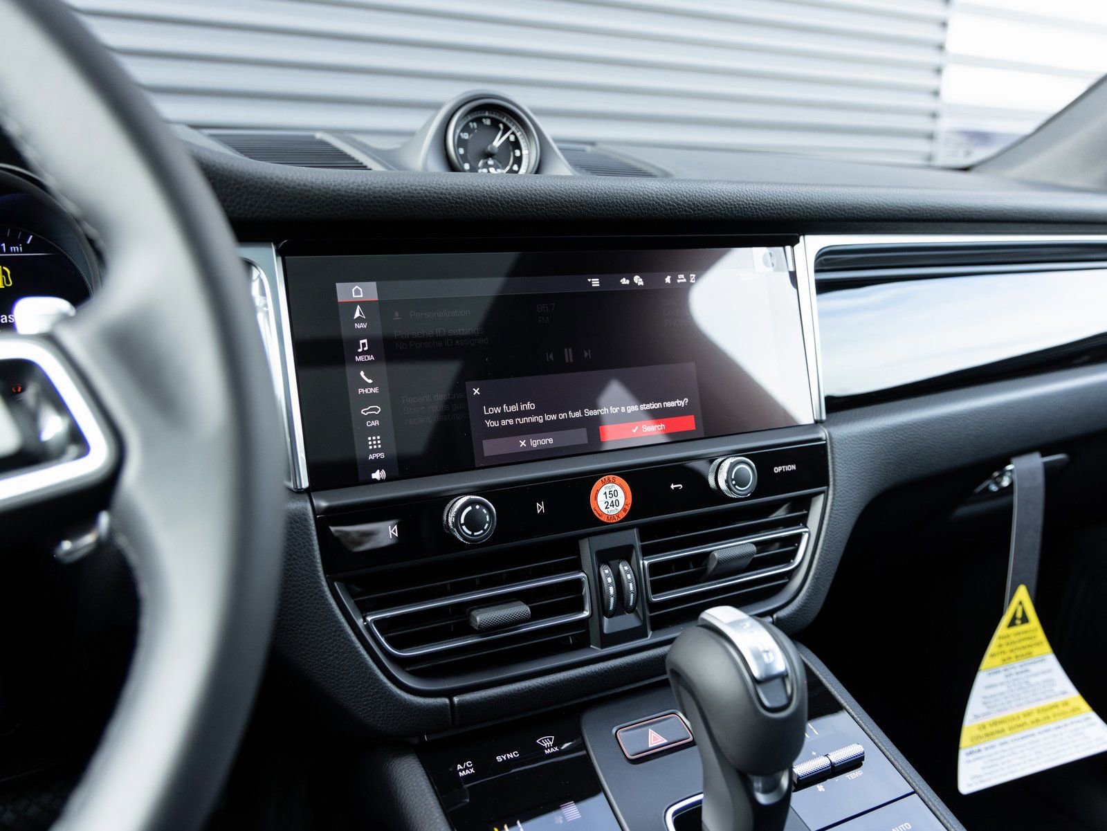 Certified 2026 Porsche Macan image 15