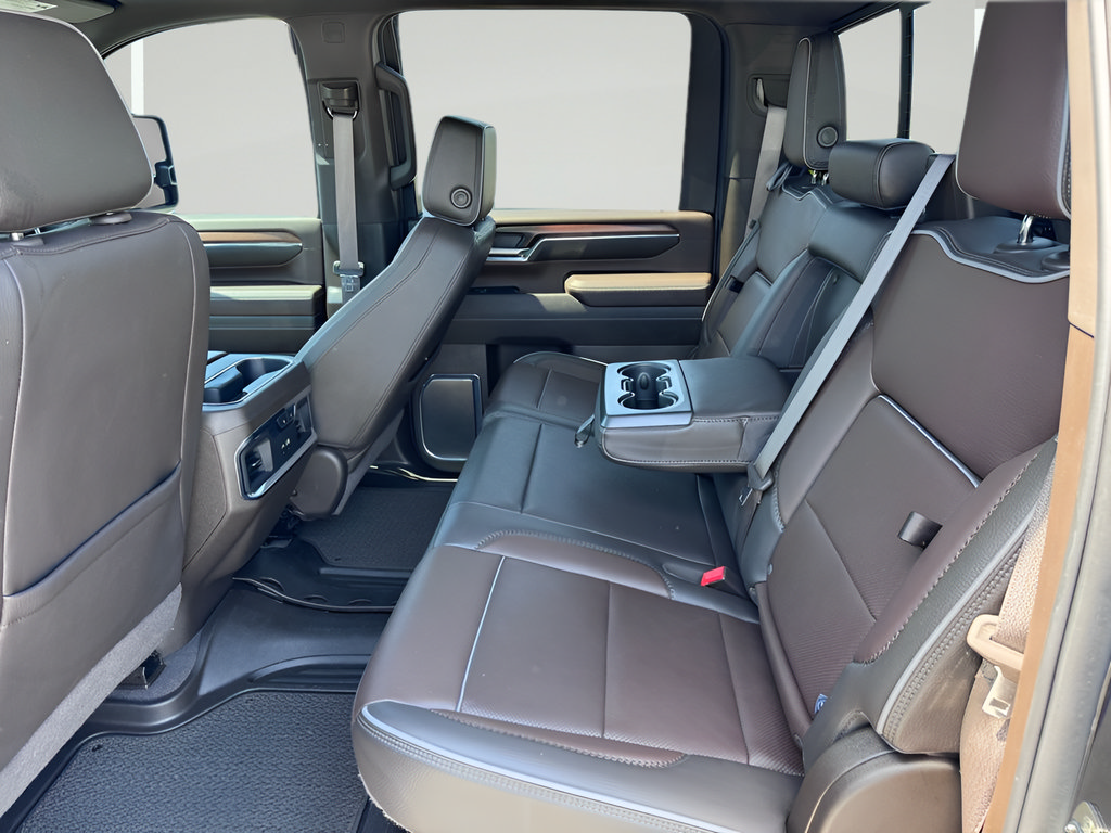 Used 2024 GMC Sierra 2500 Denali w/ Denali Reserve Package AWD/4WD image 32