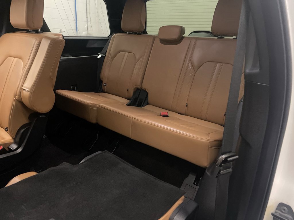 Used 2023 Ford Expedition Platinum image 31