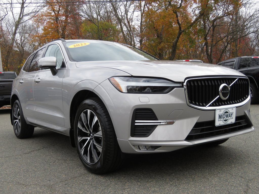 Used 2023 Volvo XC60 B5 Core w/ Climate Package image 4