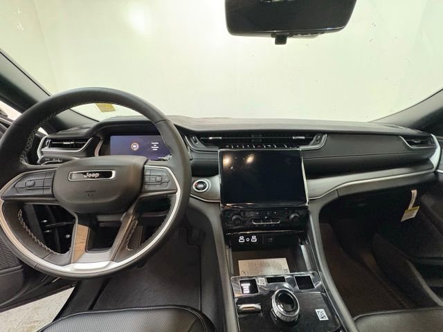 New 2025 Jeep Grand Cherokee L Limited w/ Luxury Tech Group II image 13