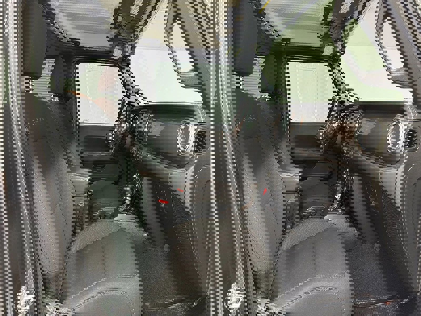 Used 2019 Jeep Wrangler Unlimited Sahara image 14