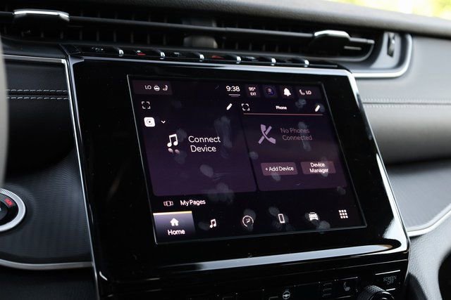 New 2025 Jeep Grand Cherokee Laredo image 16