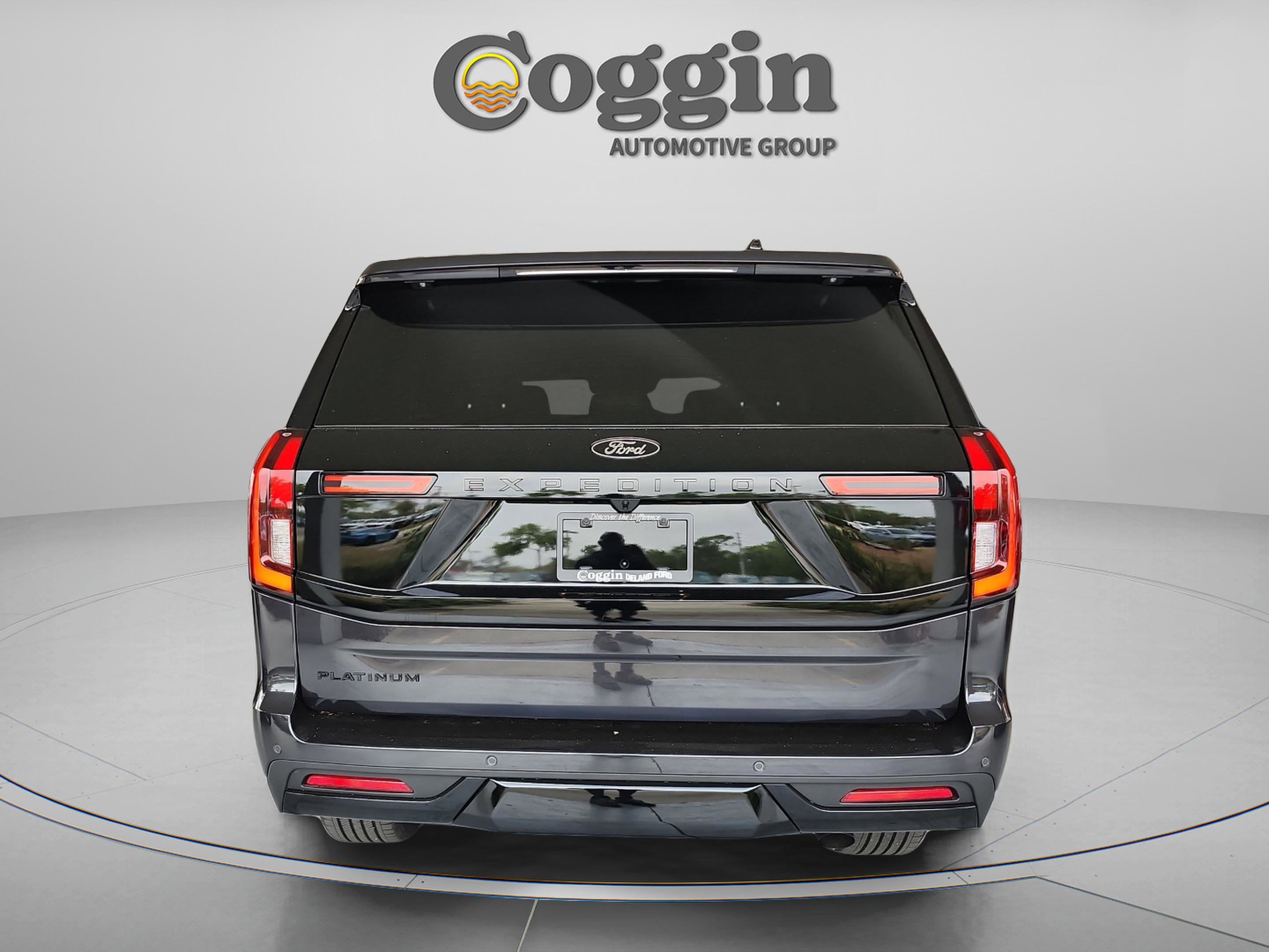 New 2026 Ford Expedition Platinum w/ Stealth Performance Package AWD/4WD image 4