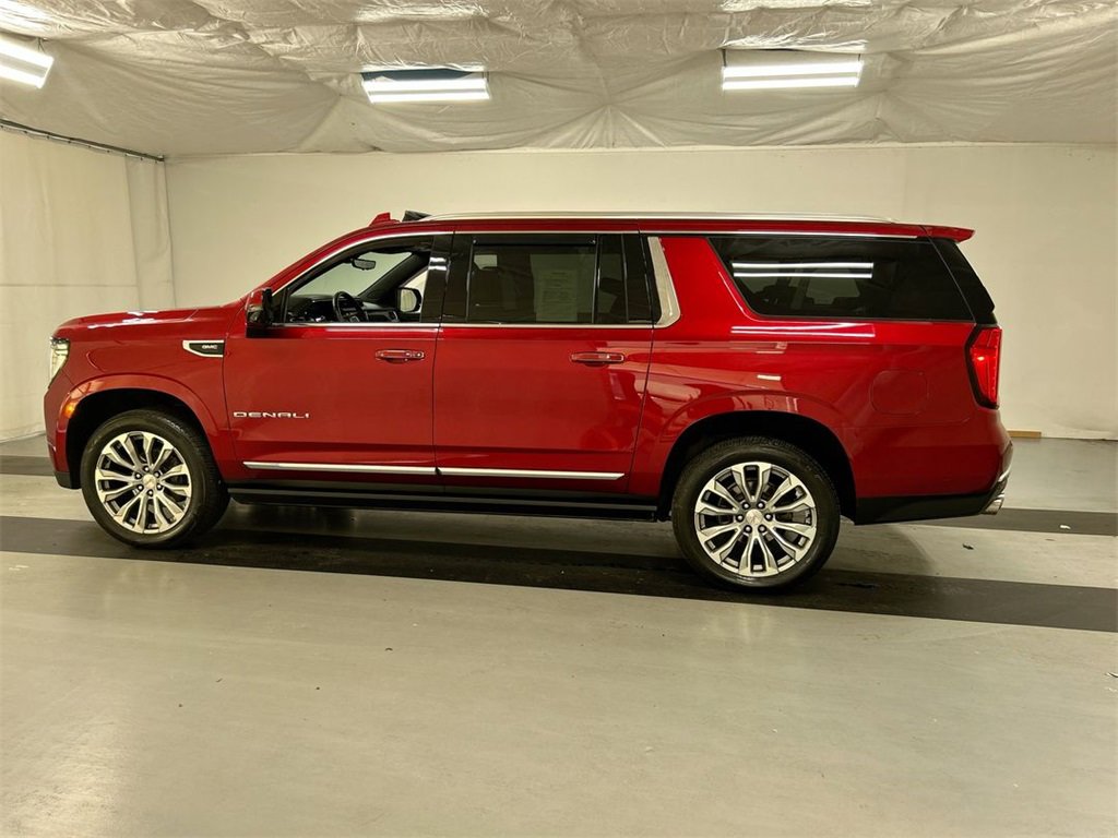 Used 2022 GMC Yukon XL Denali w/ Denali Ultimate Package image 6
