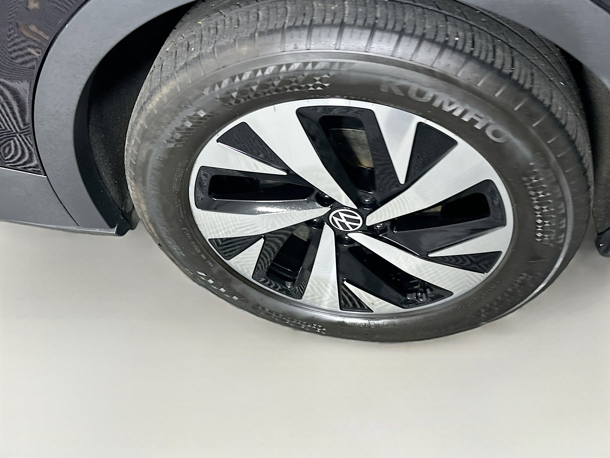 Used 2023 Volkswagen ID.4 Pro RWD image 11