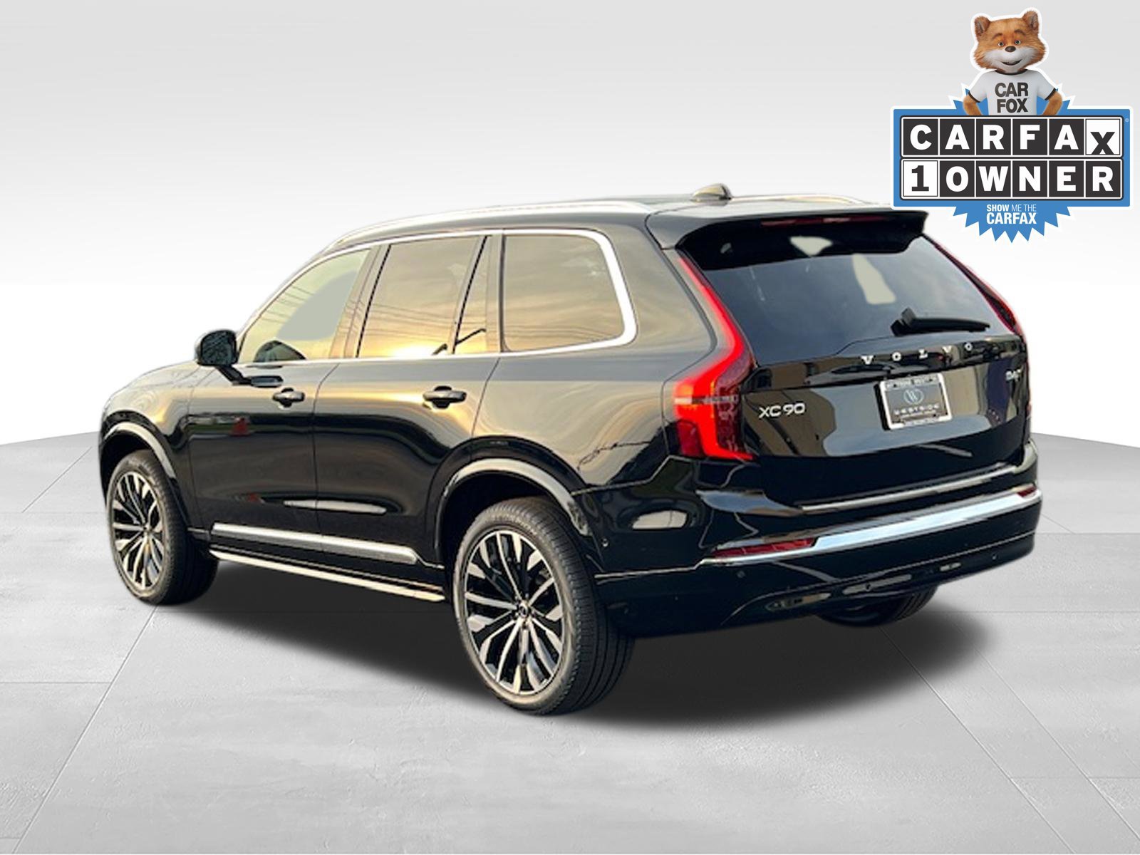 New 2026 Volvo XC90 B6 Plus w/ Protection Package Premier AWD/4WD image 4