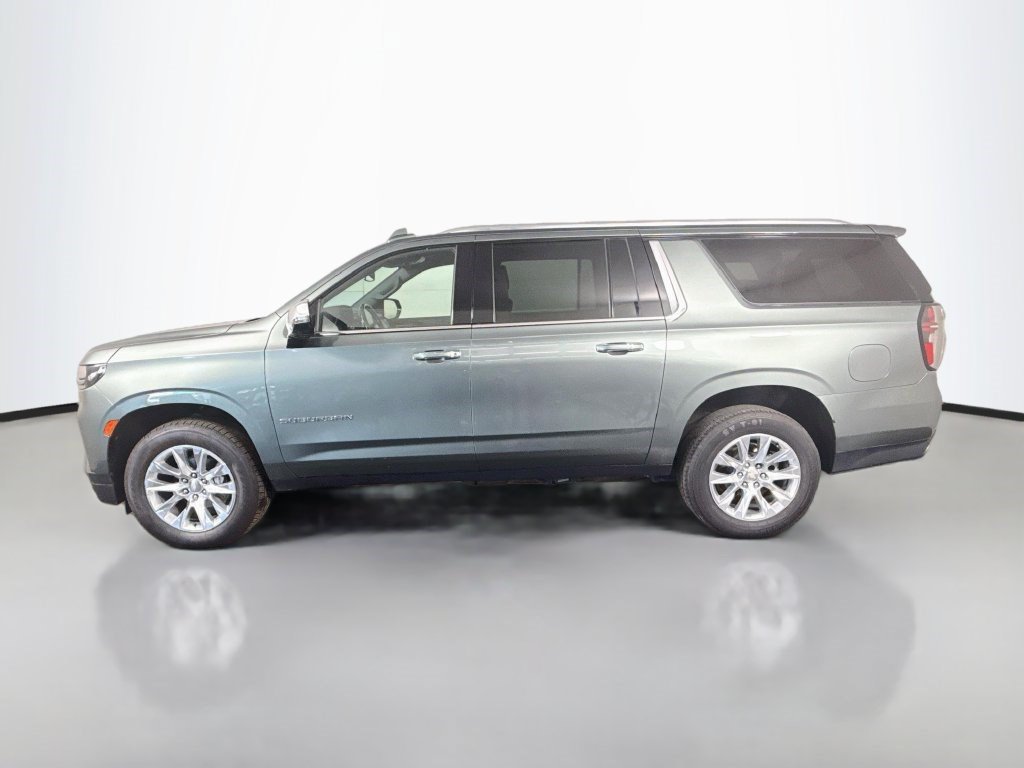Used 2023 Chevrolet Suburban Premier AWD/4WD image 6