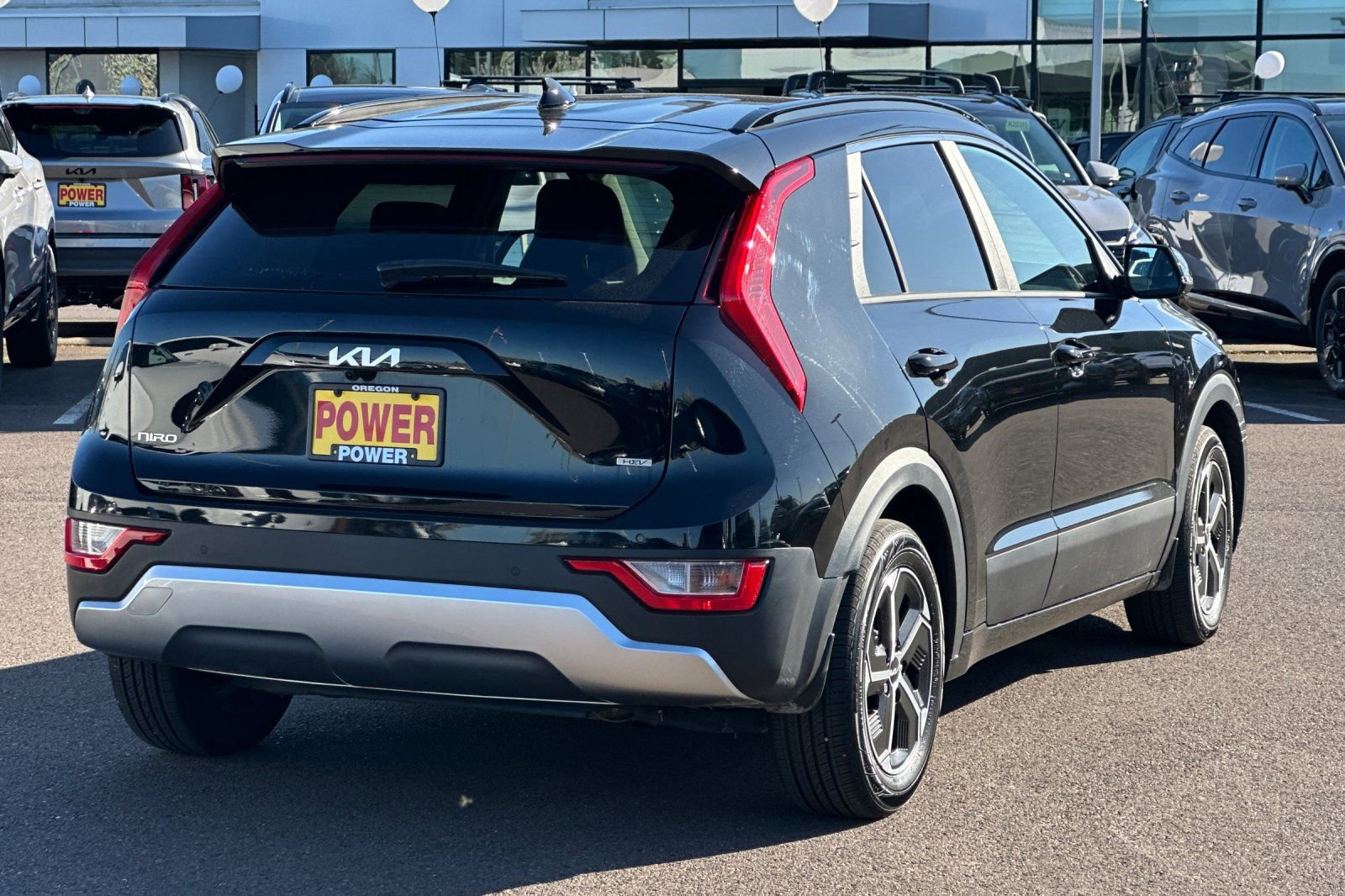 Used 2023 Kia Niro EX image 4