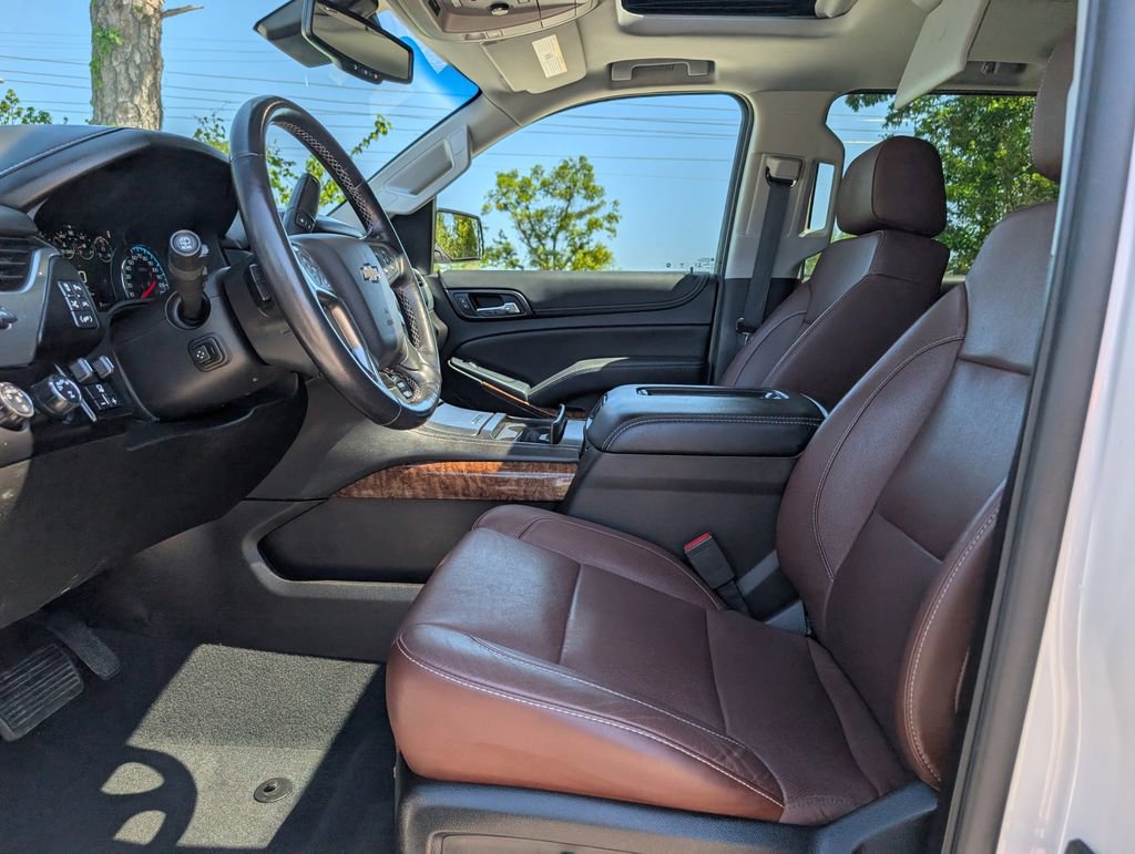 Used 2019 Chevrolet Suburban Premier w/ Premier Plus Edition image 19