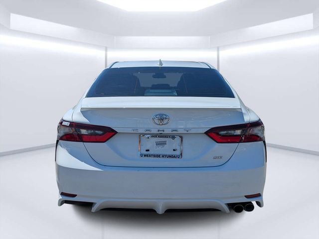 Used 2024 Toyota Camry SE FWD image 4
