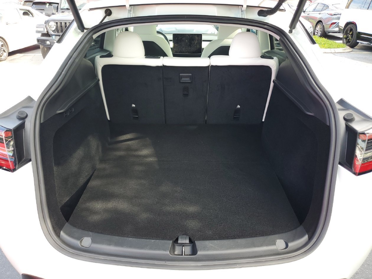 Used 2025 Tesla Model Y Long Range RWD image 7