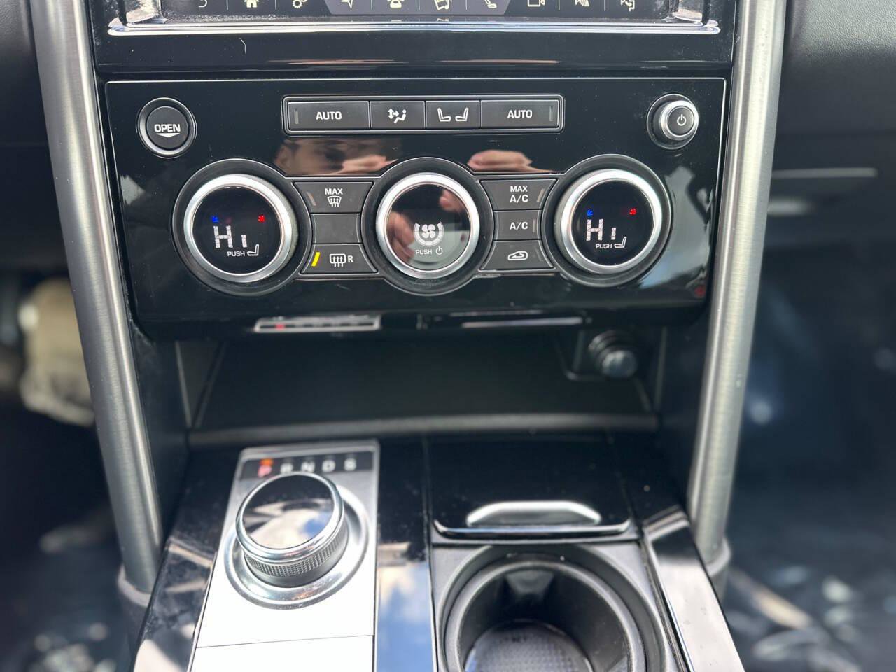 Used 2020 Land Rover Discovery HSE AWD/4WD image 30