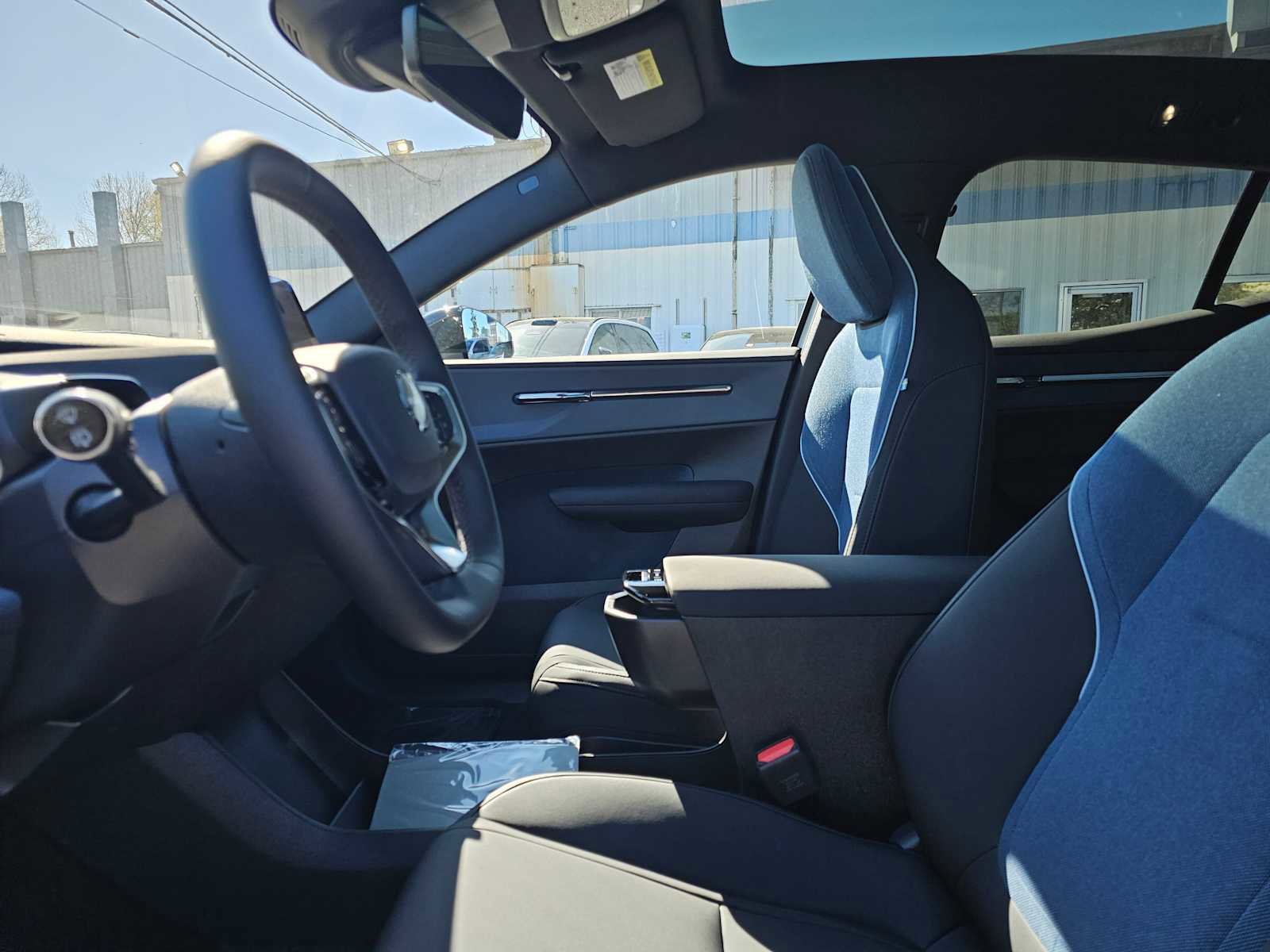 New 2026 Volvo EX30 Plus w/ Climate Package image 22