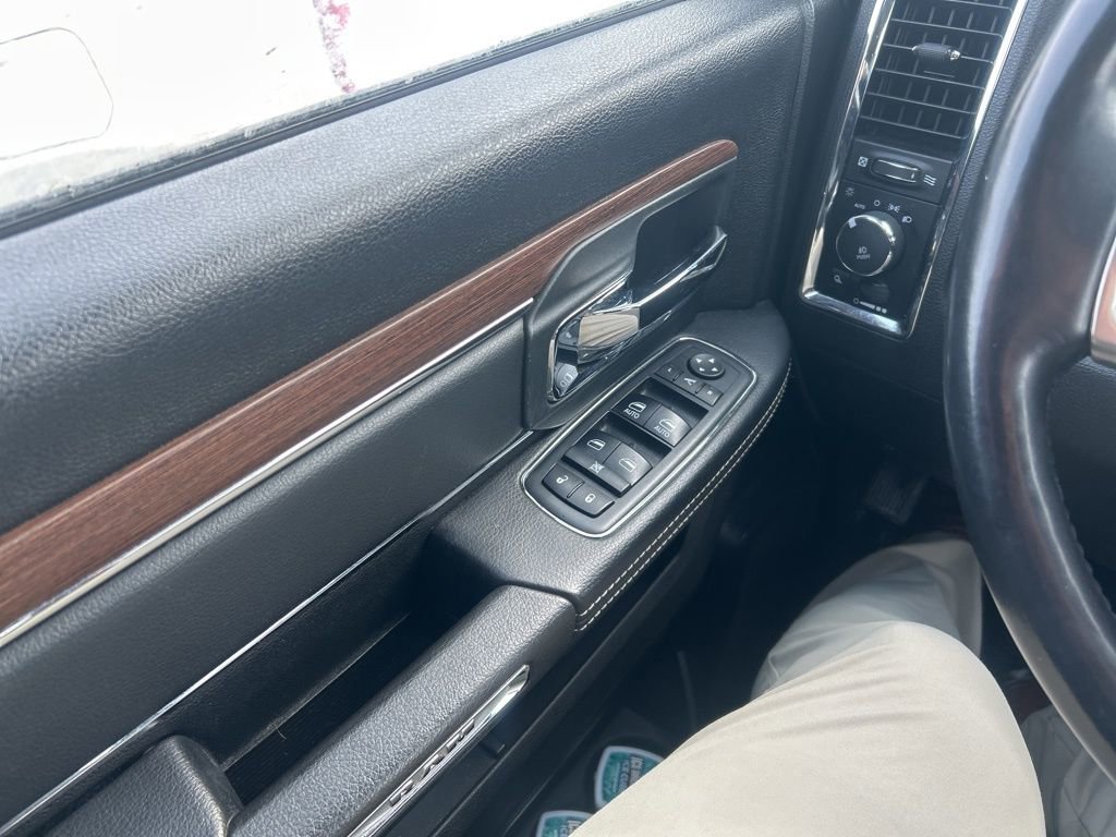 Used 2017 RAM 1500 Laramie image 14