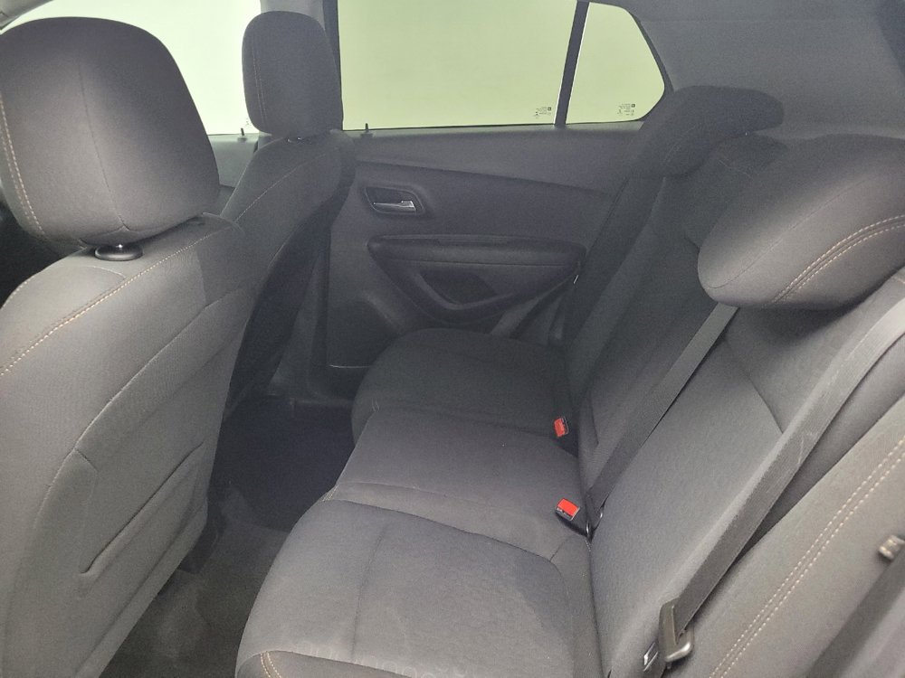 Used 2020 Chevrolet Trax LS image 17