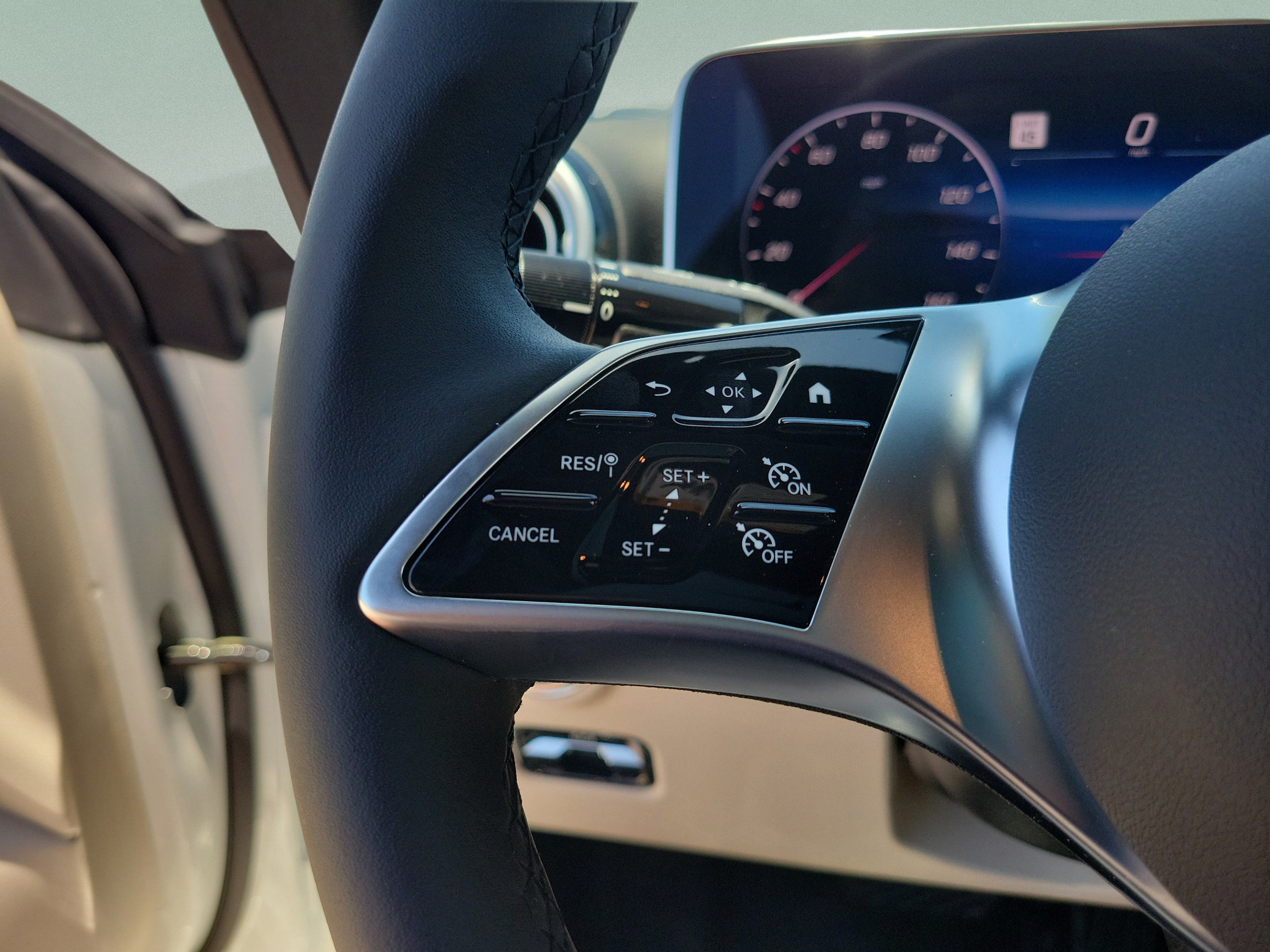 New 2026 Mercedes-Benz CLE 300 4MATIC Coupe image 19