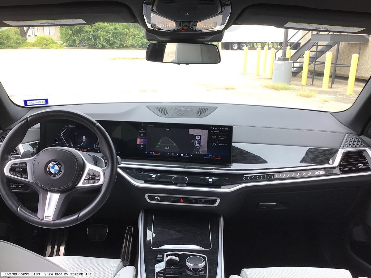 Used 2024 BMW X5 sDrive40i w/ M Sport Package RWD image 13
