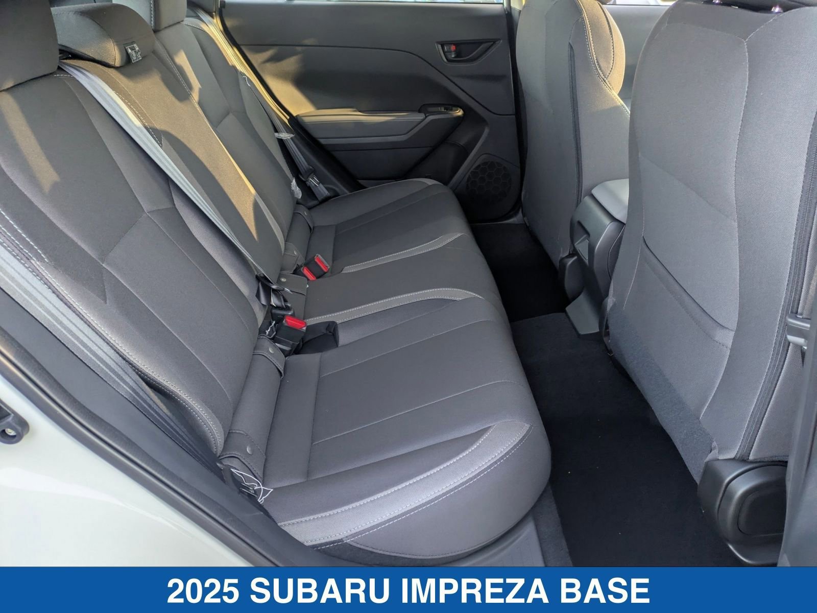 Certified 2025 Subaru Impreza 2.0i image 37
