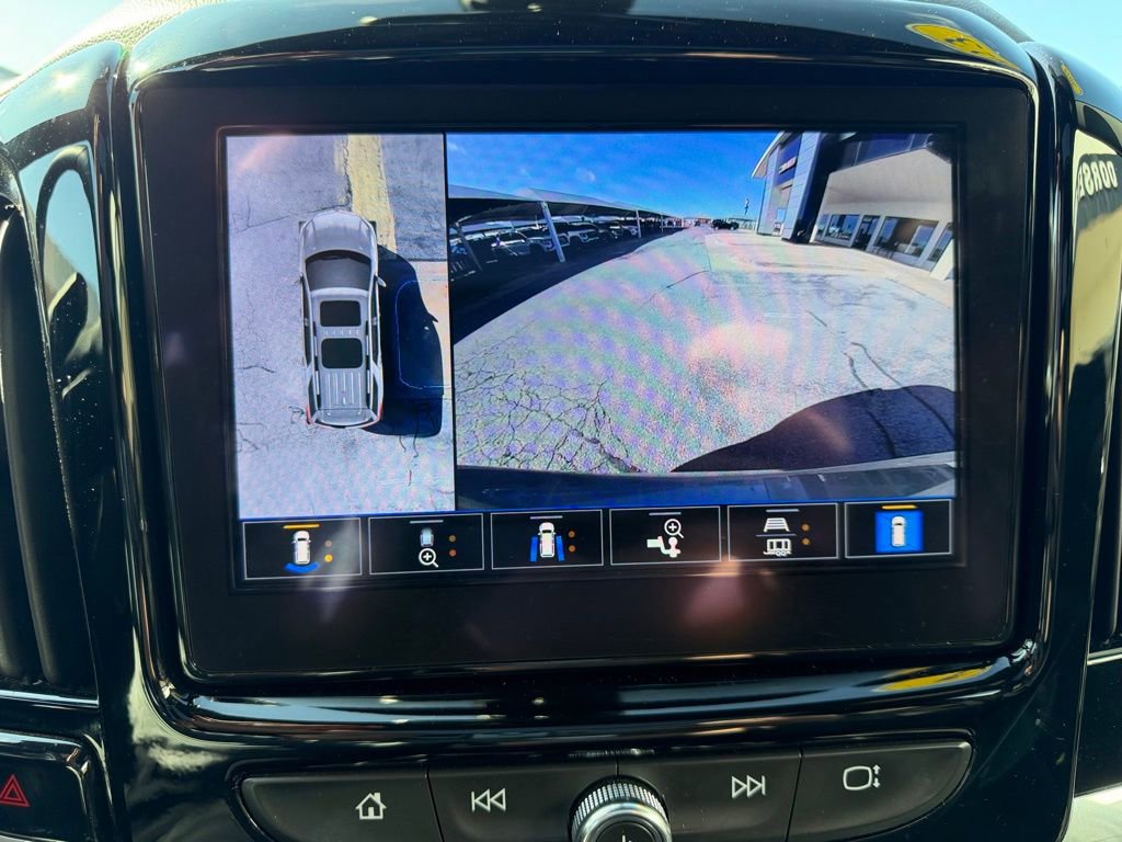 Used 2023 Chevrolet Traverse Premier image 16
