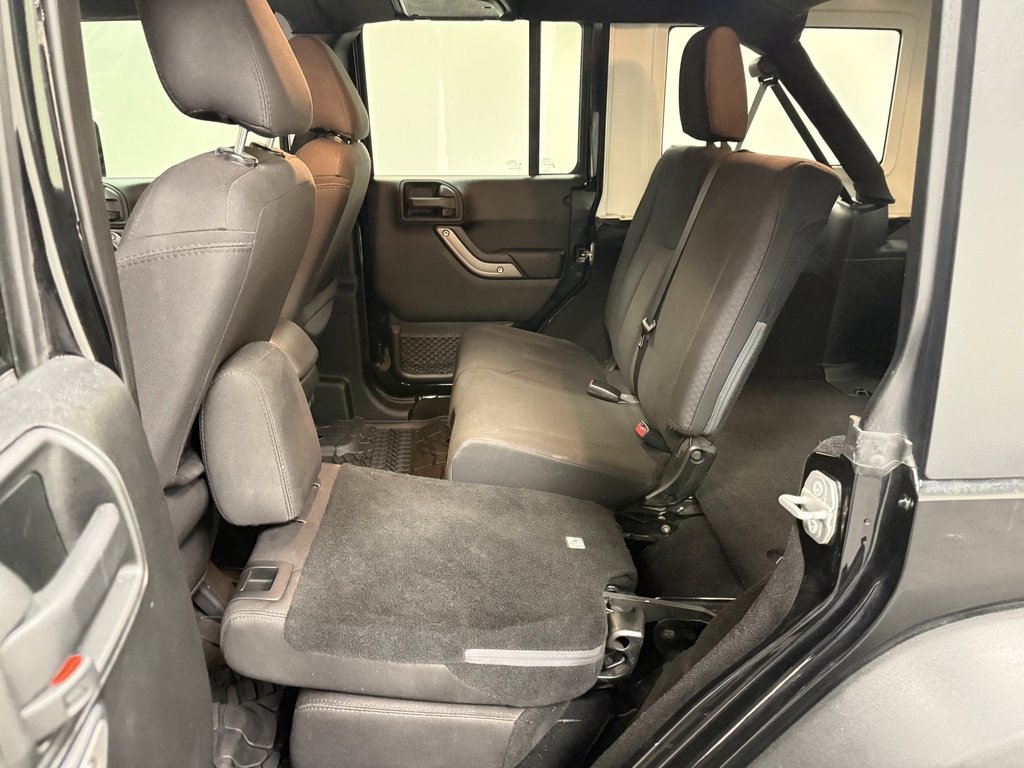 Used 2018 Jeep Wrangler Unlimited Sport S image 21