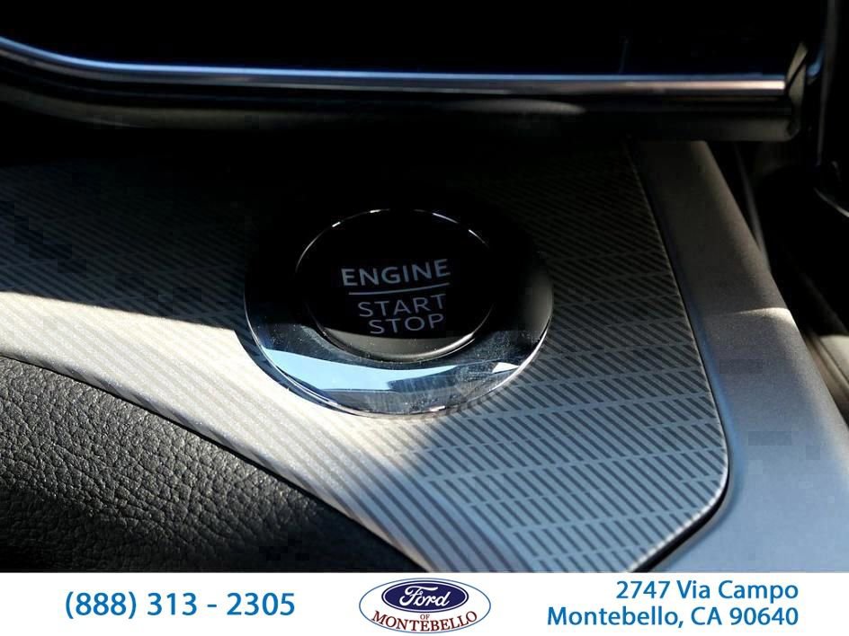 Used 2024 Ford Explorer XLT w/ Equipment Group 202A image 17