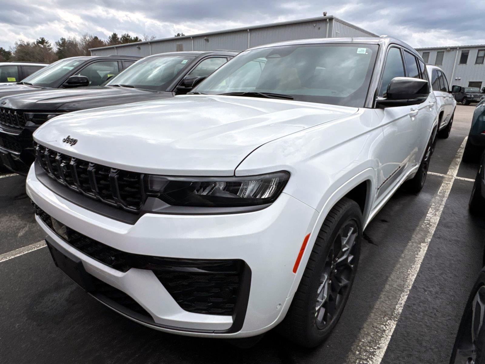 New 2026 Jeep Grand Cherokee L Summit image 4