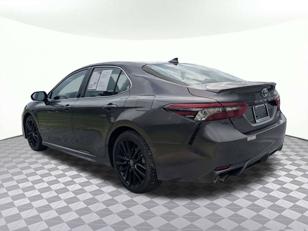 Used 2024 Toyota Camry XSE FWD image 5