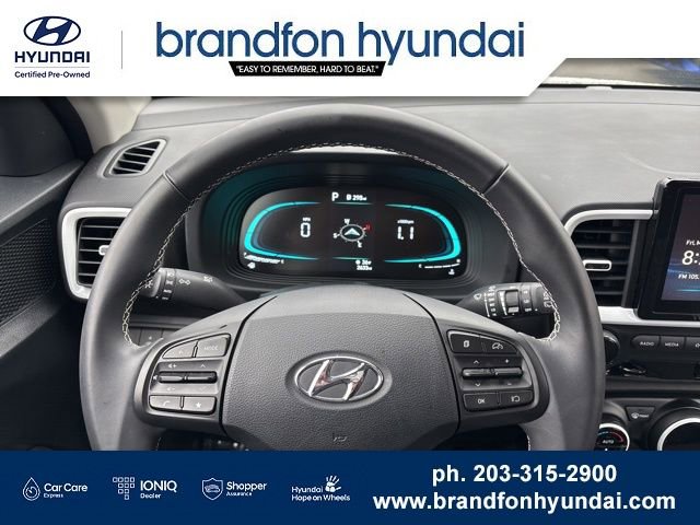 Certified 2025 Hyundai Venue Limited FWD image 16