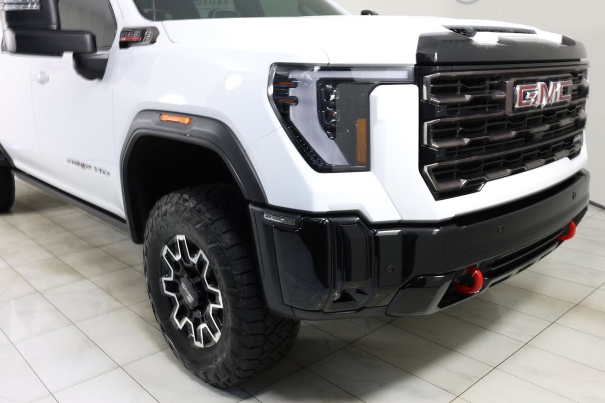 Used 2026 GMC Sierra 2500 AT4X AWD/4WD image 38
