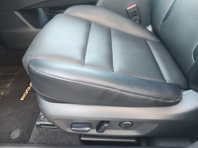 Used 2022 Nissan Rogue SV w/ SV Premium Package image 18